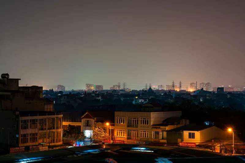 Dirt Under the Stars: The Nocturnal Urban Farmers Quietly Feeding America's Forgotten Neighborhoods